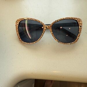Tan Cat-Eye Glasses with Retro Charm